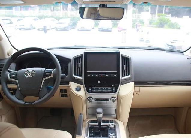 二手车：油耗高、动力弱的SUV，为啥大哥们都喜欢？